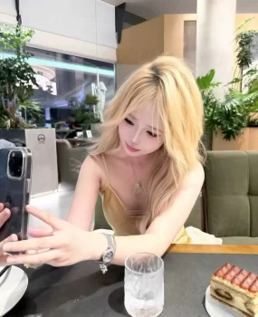 冷白皮巨乳肥臀